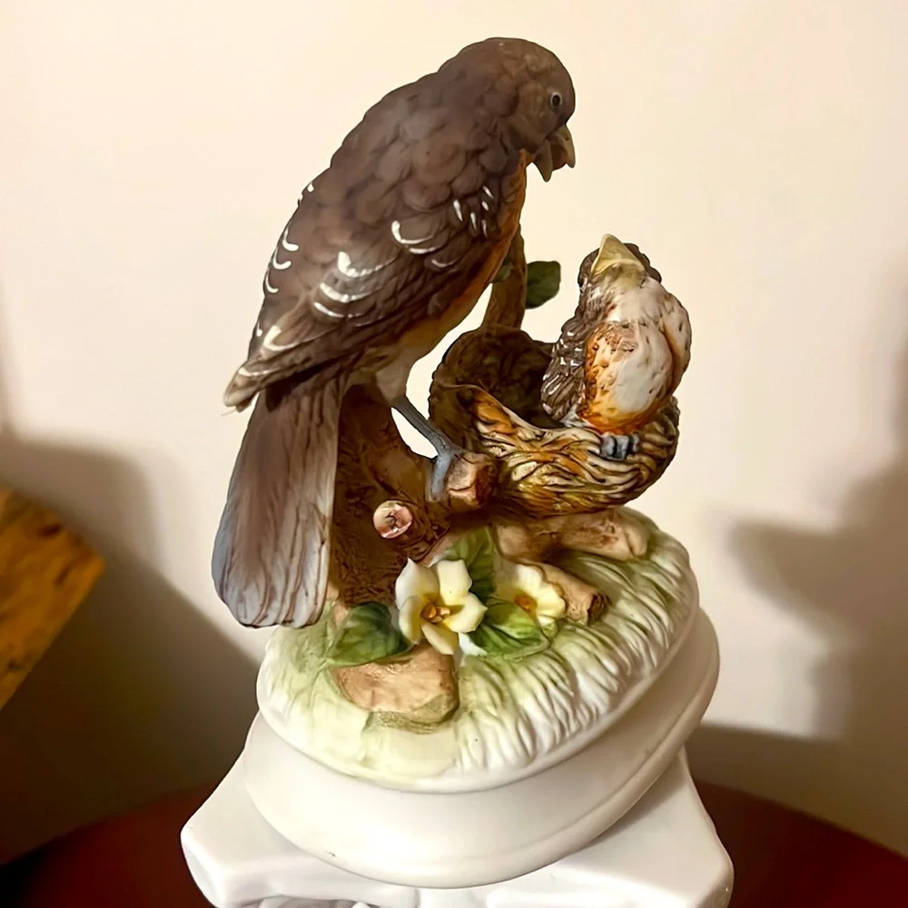Gorham. Vintage Charming Musical 🎶 Bird Figurine with Nest “Over The Rainbow “ 🌈